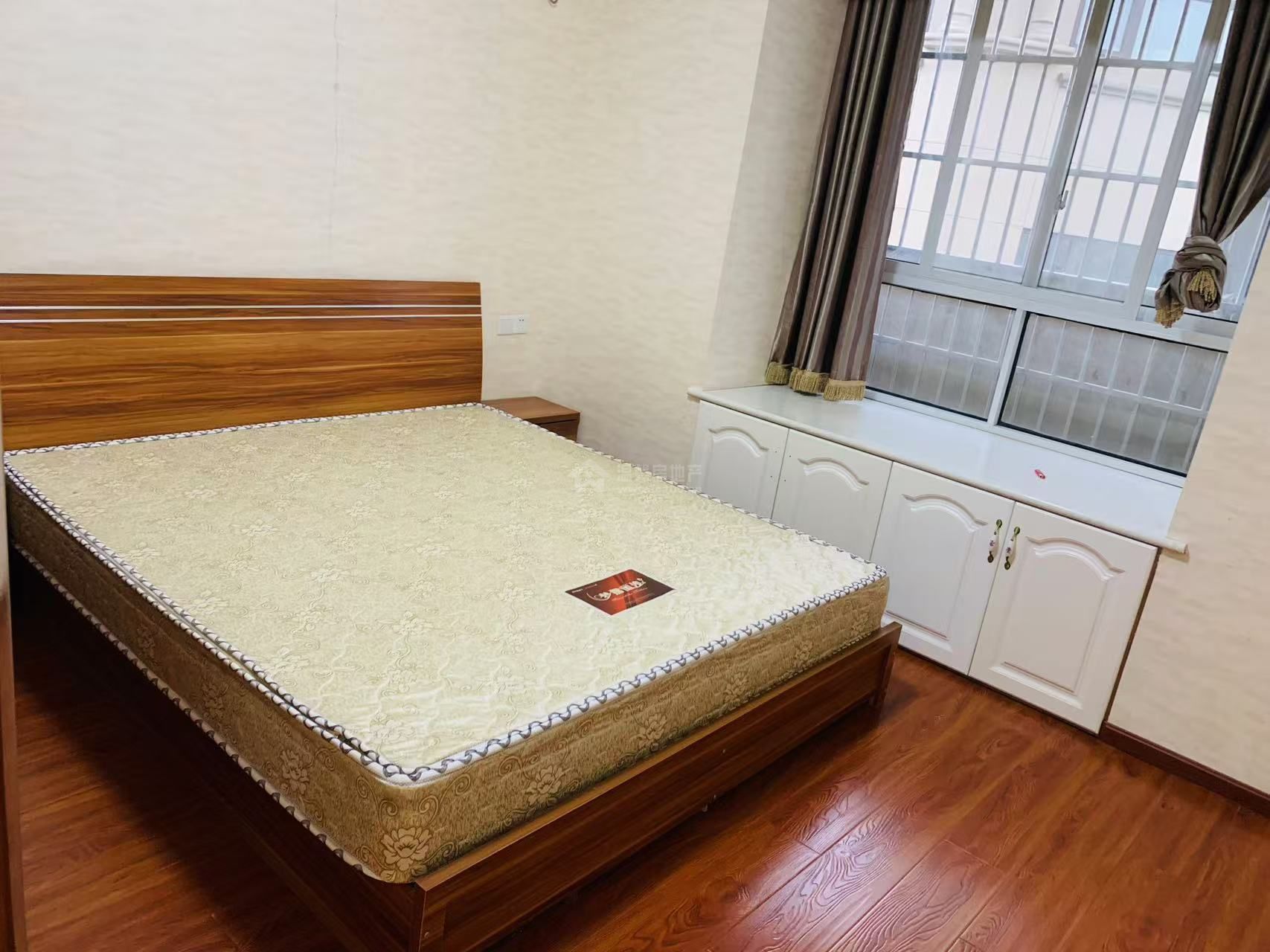 M-11028二手房图片