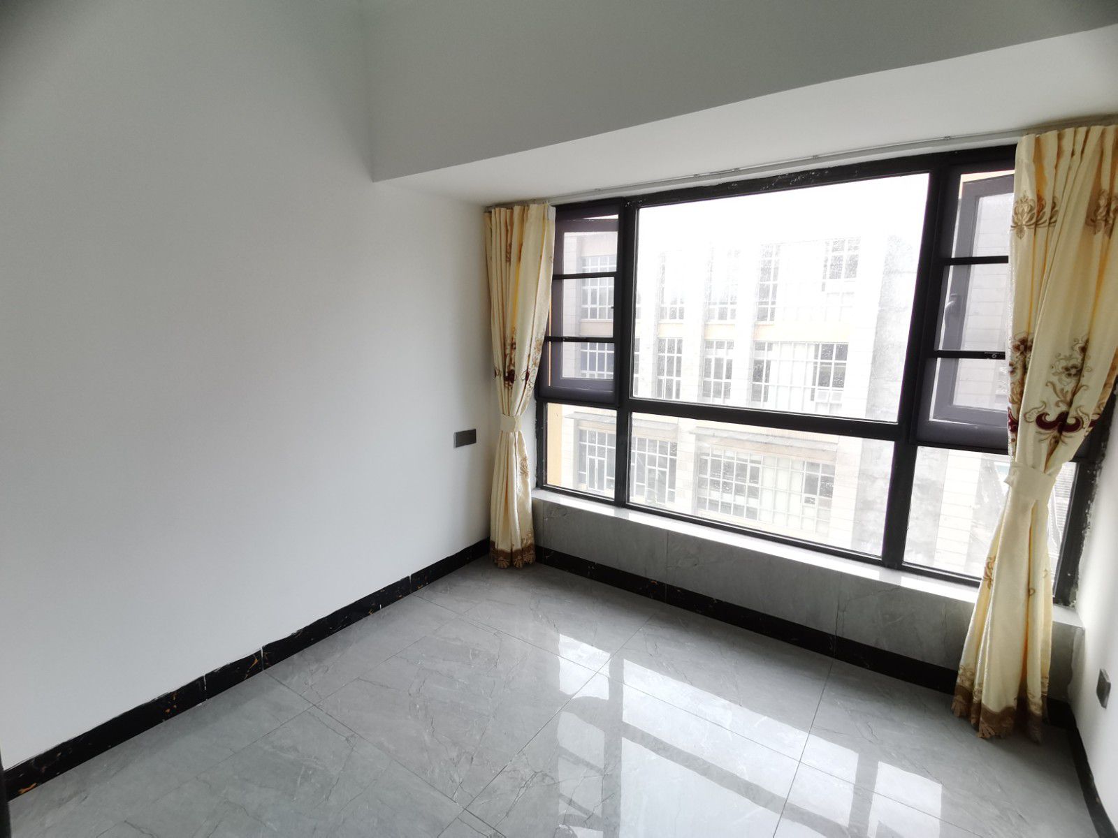 M-13573二手房图片