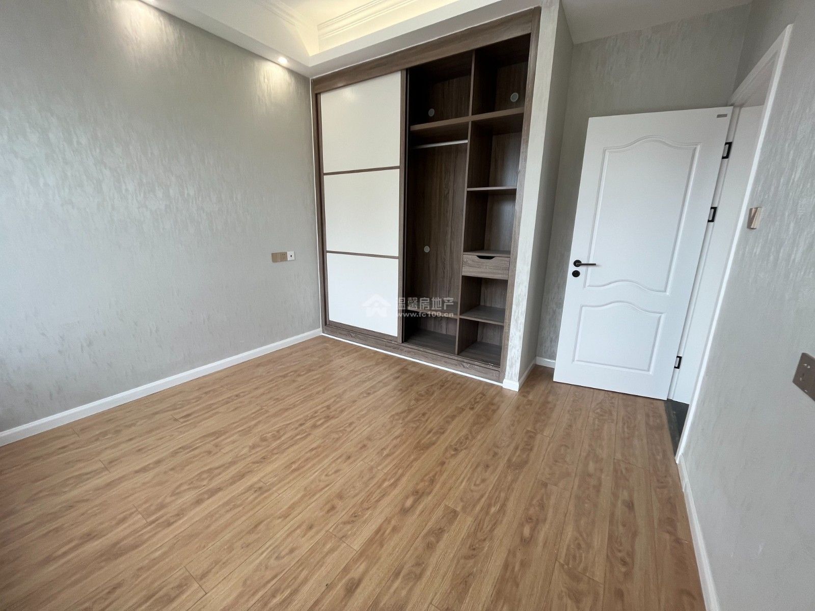 M-18272二手房图片