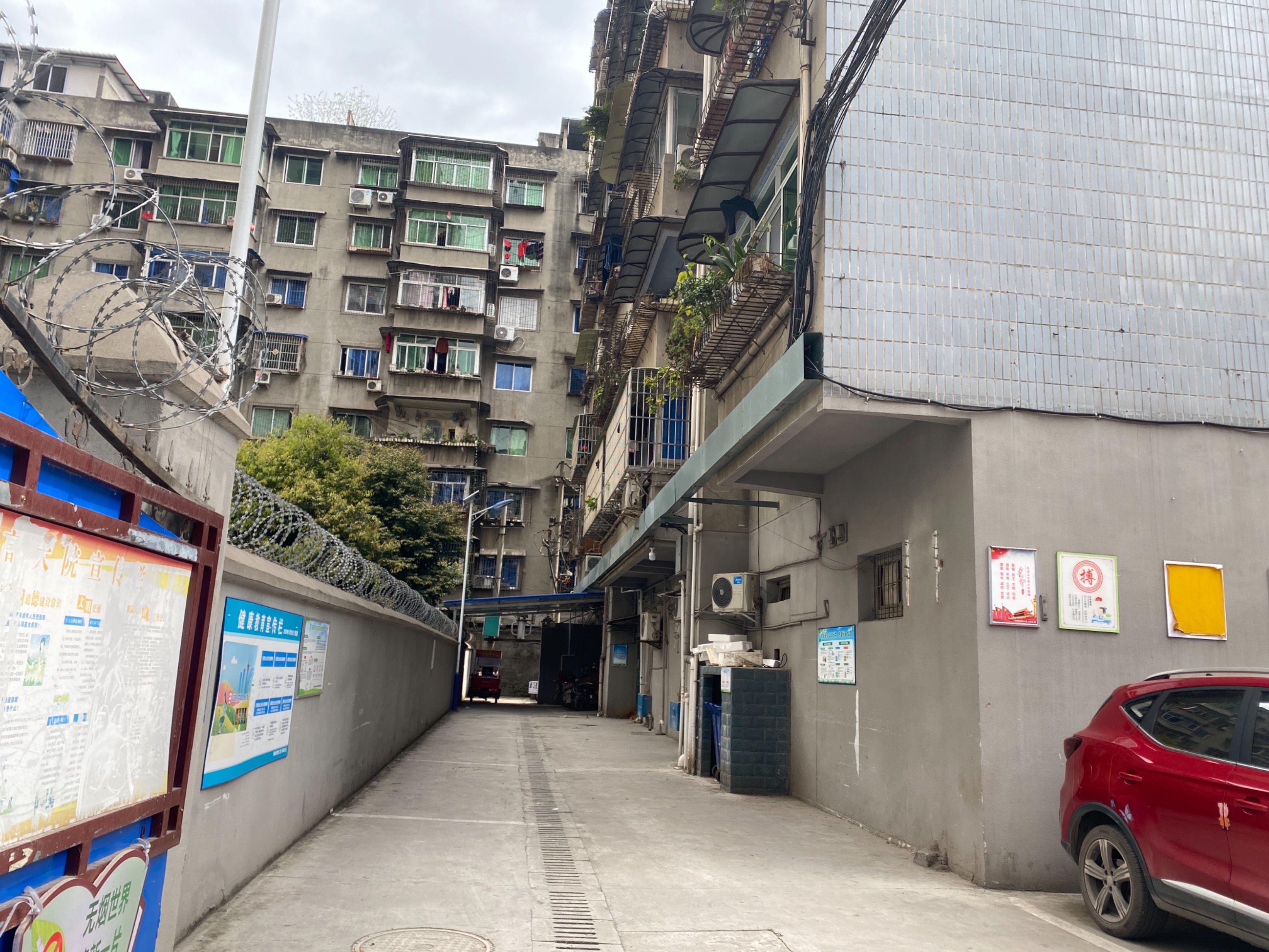 职高大院（红建路北段）图片