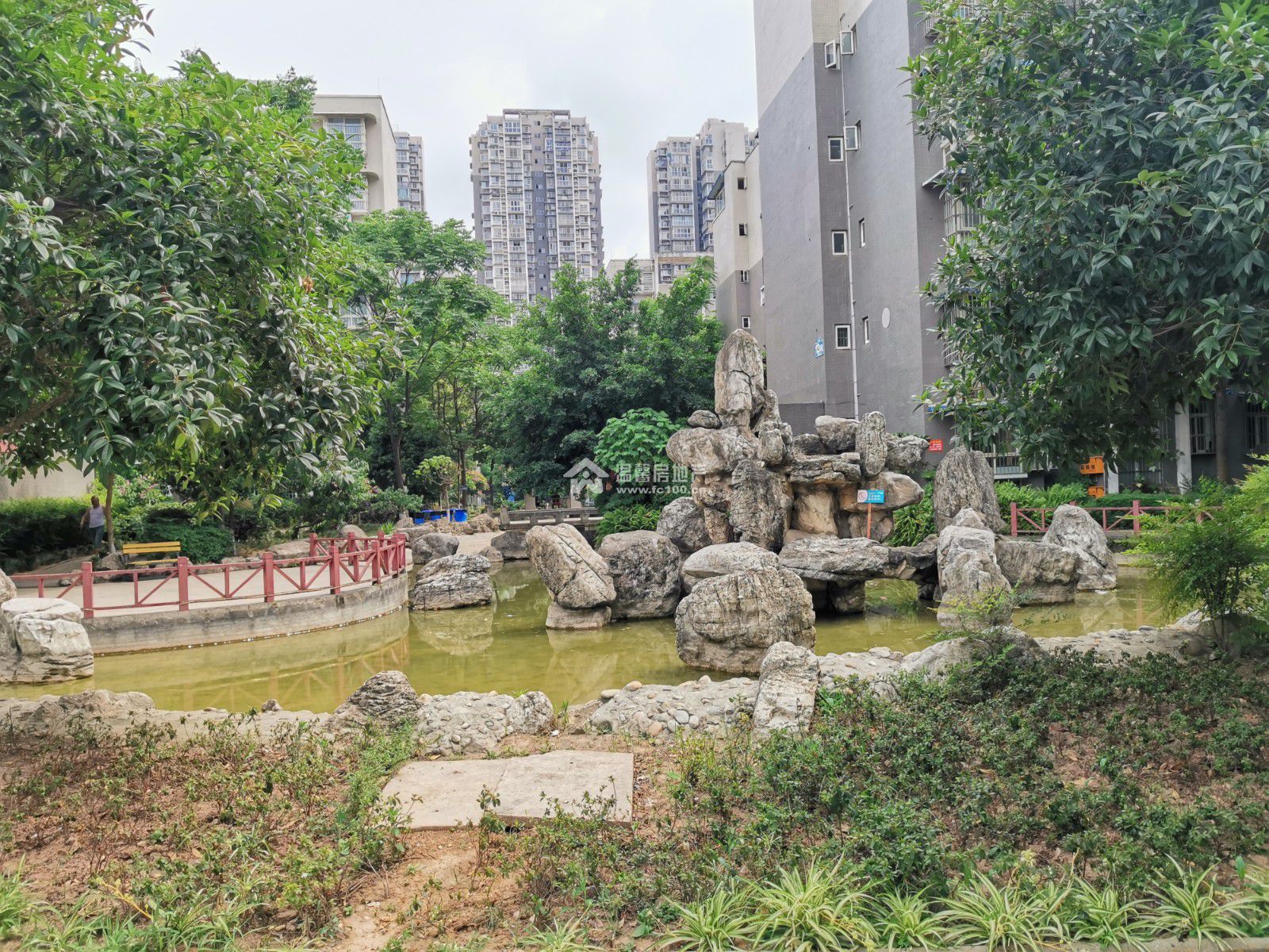 东湖胜景一期图片